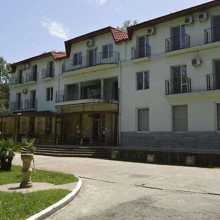 Imeri Park Hotel Кутаїсі Екстер'єр фото