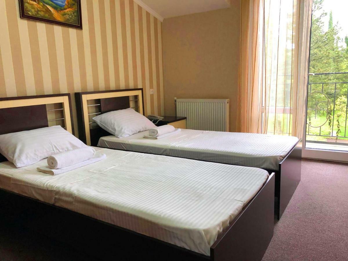 Imeri Park Hotel Кутаїсі Екстер'єр фото